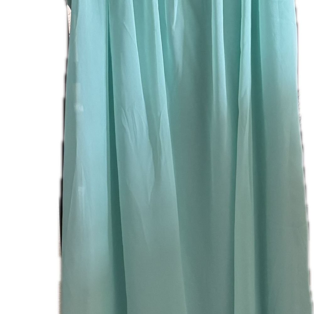 Elegant Green Pleated Maxi Dress for Cocktail Parties